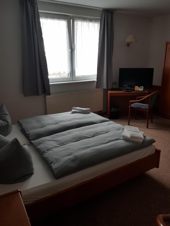 Hotel Zur Altstadt Calbe Exterior photo